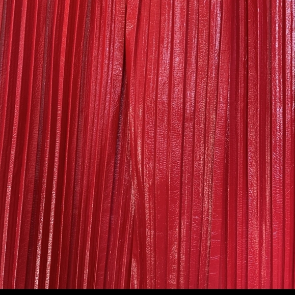 Zara midi pleather skirt - Picture 3 of 3